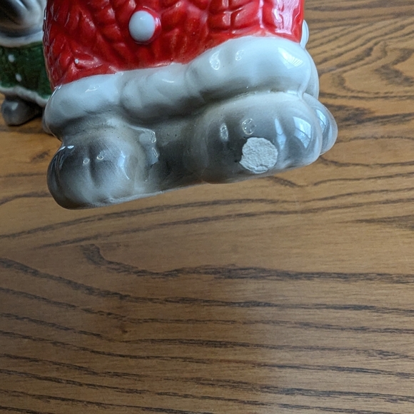 COPY - Ceramic pug salt and pepper shakers. Wearing Christmas sweaters. - Picture 4 of 5